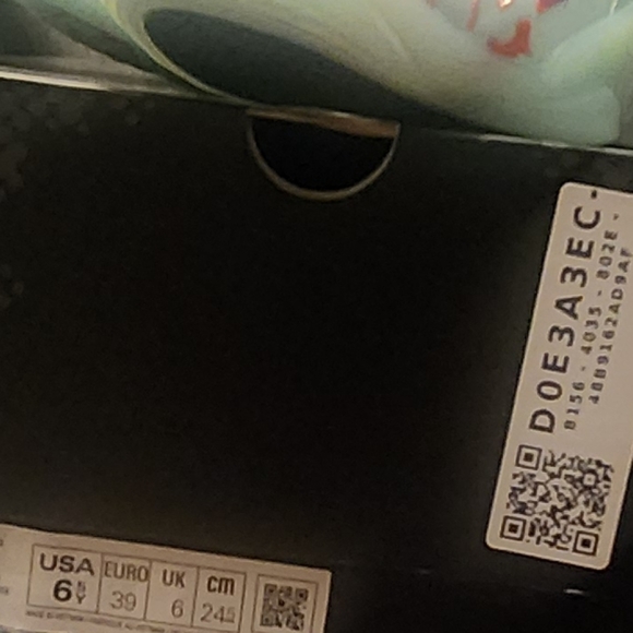 Jordan Zion 3 Mud, Sweat, and Tears - Picture 2 of 6